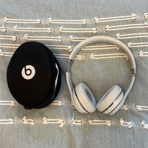 Silver Beats Bluetooth Headphones